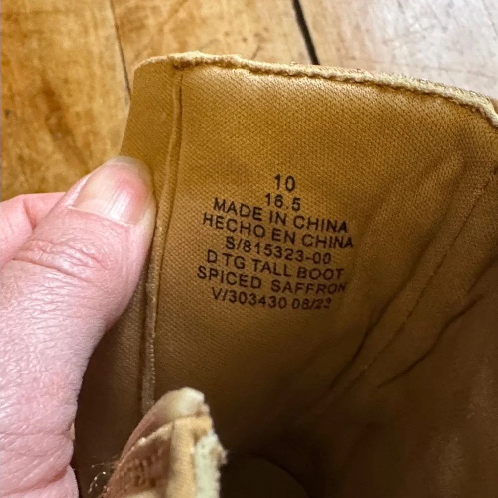 Old Navy Tan Quilted Boots spiced saffron tall boot size 10 new never worn
